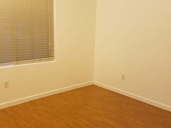 4th image of 411 S Garfield Ave