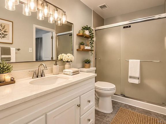 3rd image of 625 S Alton Way #7D