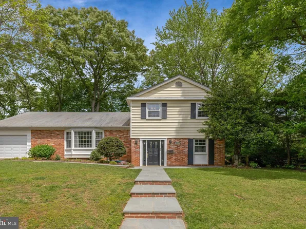 4303 S Valiant Ct, Annandale, VA 22003