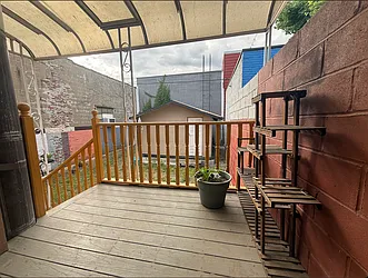 235 Starr Street, #1R