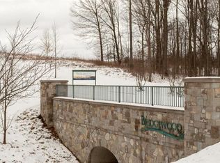 6821 Bridgewood Hills Dr, Dexter, MI 48130