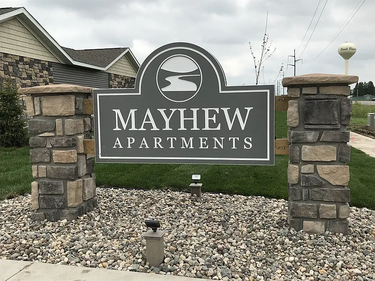 Mayhew Apartments — Photo 1