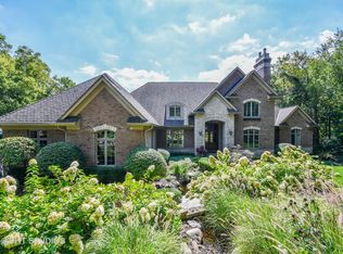 38W365 Heritage Oaks Dr, St Charles, IL 60175