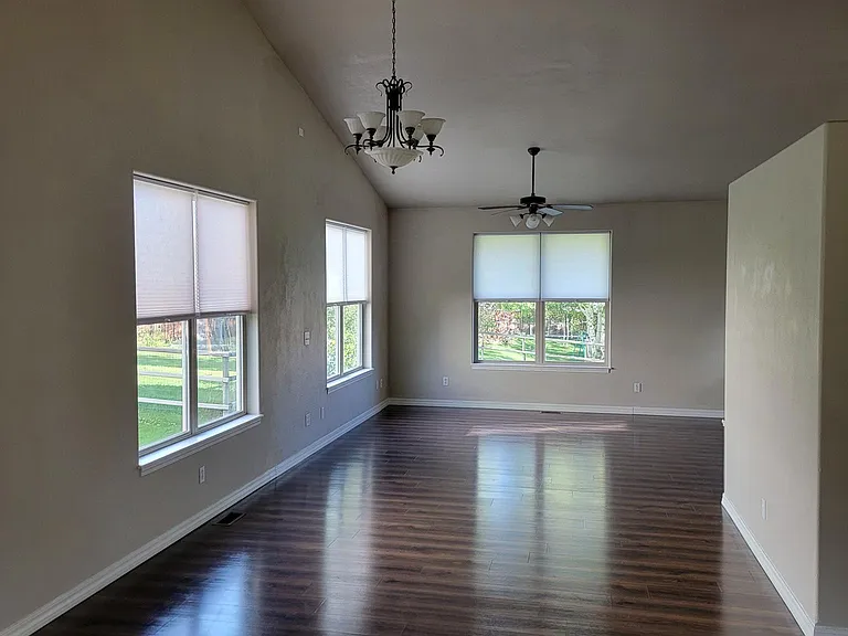 2959 Oliver St — Photo 3
