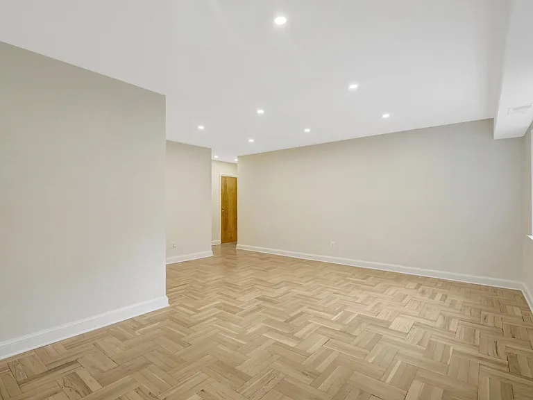 1315 N Ode St #704 — Photo 8