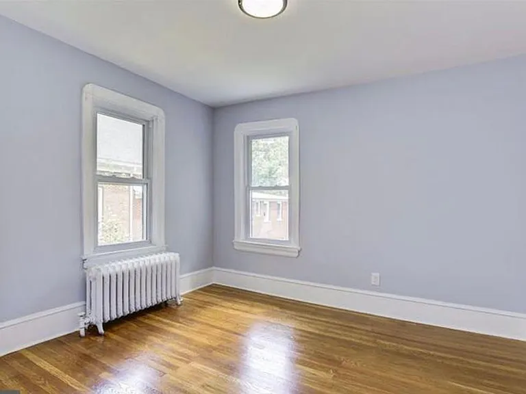 439 Park Ave — Photo 12