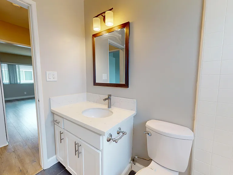 The Capri Apartments — Photo 38