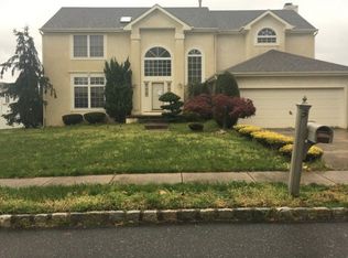 3 Waterview Dr, Sicklerville, NJ 08081
