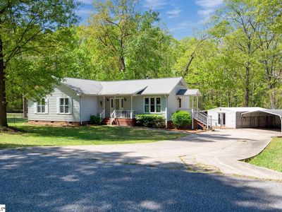 1 Robertson Rd, Taylors, SC, 29687
