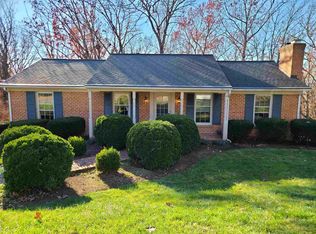 1203 Pinehurst Rd, Staunton, VA 24401