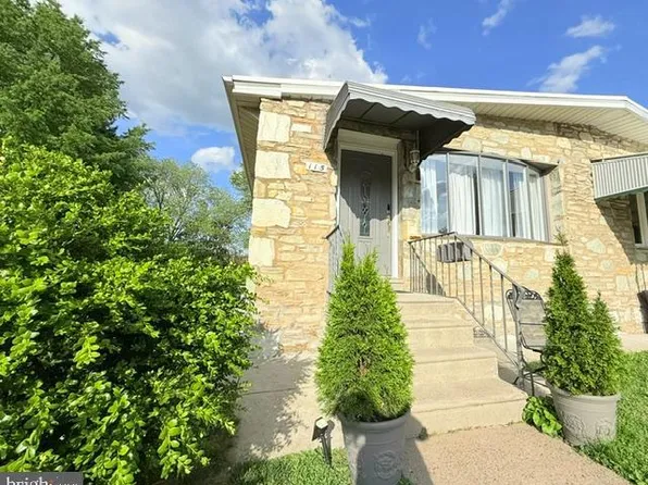 115 Village Ln, Philadelphia, PA 19154