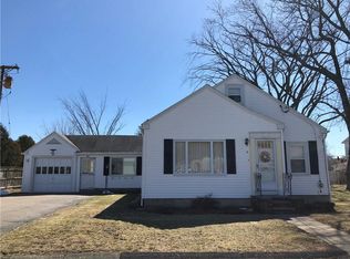 8 Grafton St, Lincoln, RI 02865