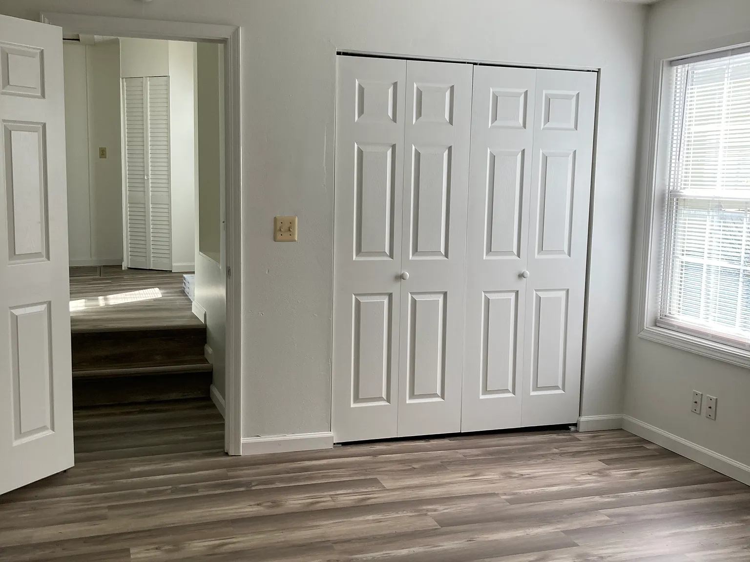 3 bed, 1.0 bath, 1350 sqft, $1,650 — Photo 4