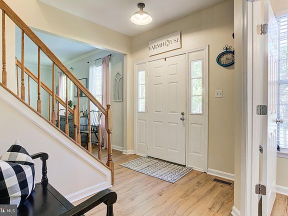 4th image of 55 Blossom Wood Ct