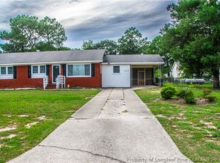 5762 Dove Dr, Hope Mills, NC 28348