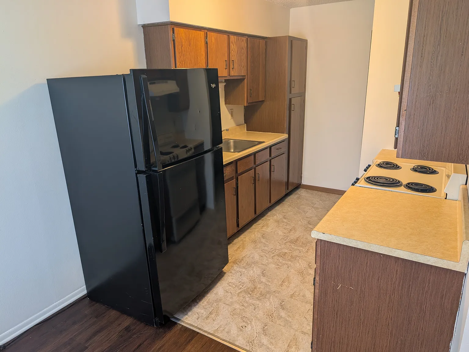 614 Cedar St — Photo 3