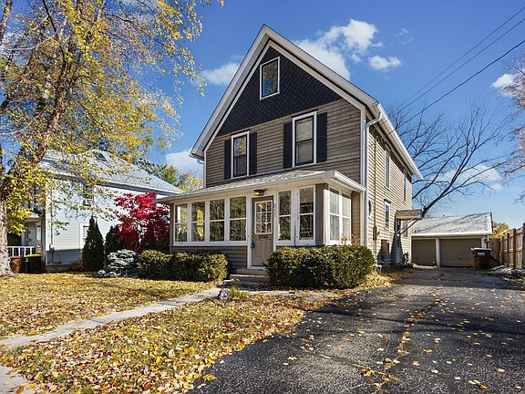 3rd image of 517 Bunker St