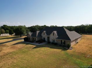 1290 Foxden Rd, Ardmore, OK 73401