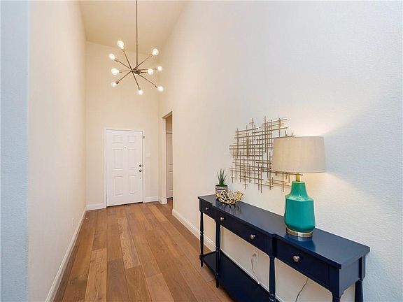 4th image of 2805 Penelope Ct