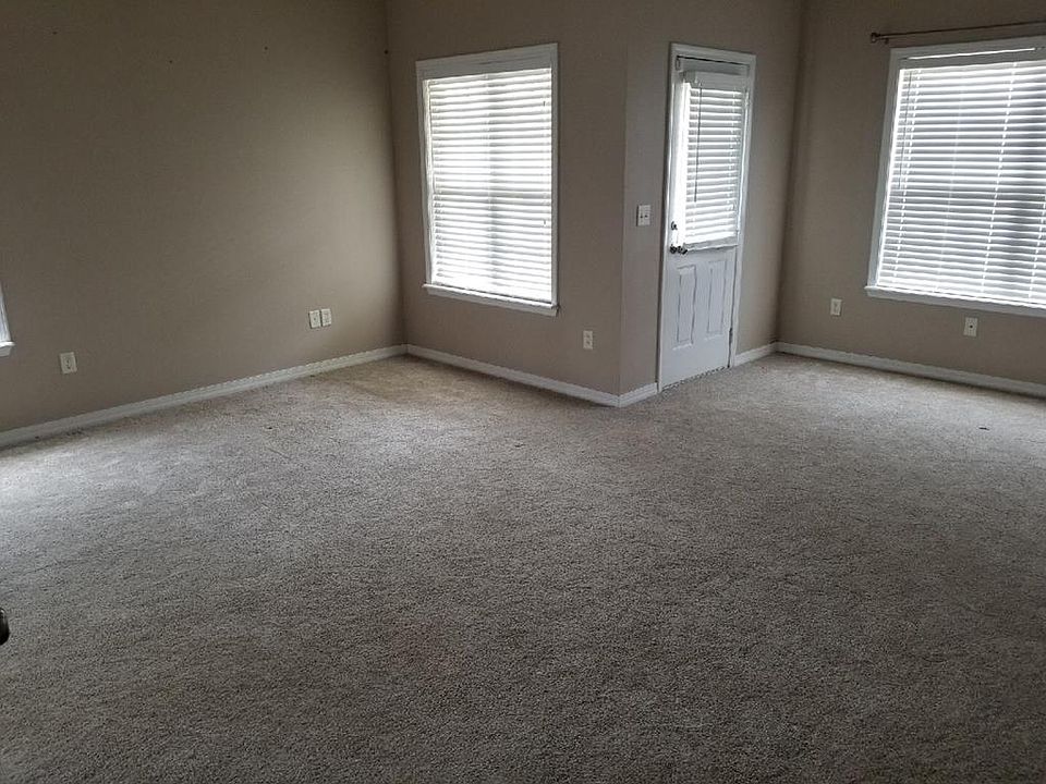 2nd image of 3914 SW Maple Rd