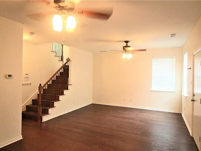 7836 Fox Horn Dr — Photo 16
