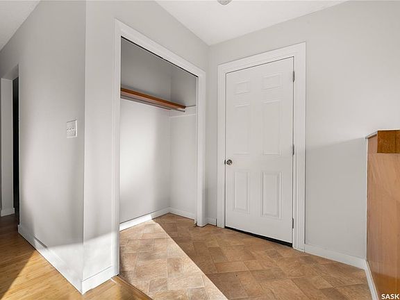 3rd image of 416 Souris AVENUE