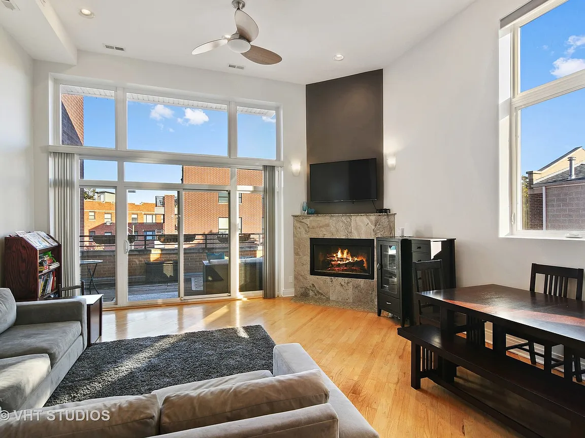 3052 N Oakley Ave #3, Chicago, IL 60618 | Zillow