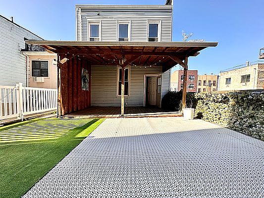 1st image of 376 Palmetto St #2