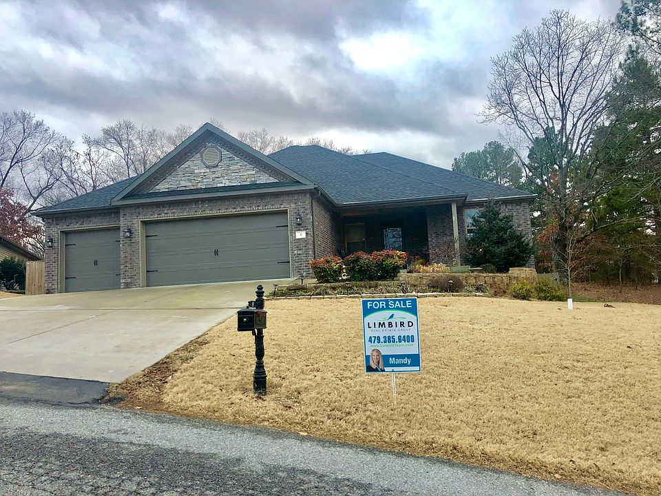 1st image of 2 Henrietta Ln