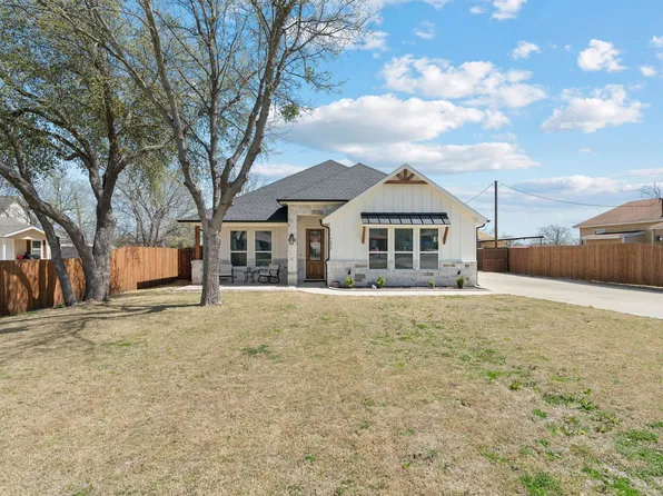 7320 Gillis Johnson St, Fort Worth, TX 76179