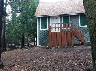 561 Woodsey Rd, Crestline, CA 92325