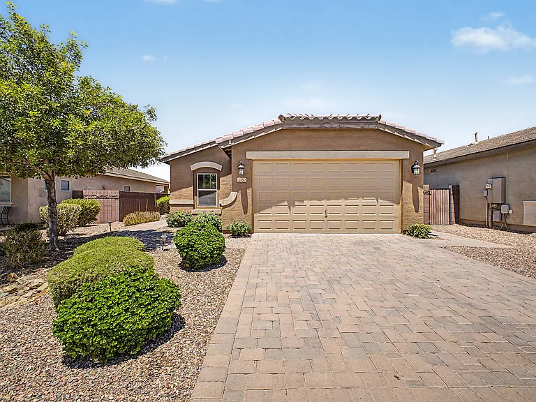 1360 W Joshua Tree Ave — Photo 30