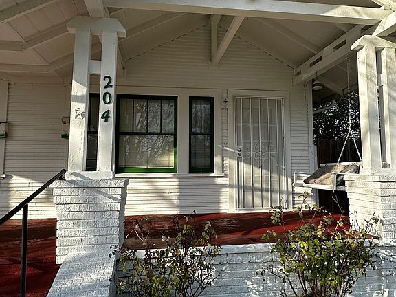 2nd image of 204 15th St