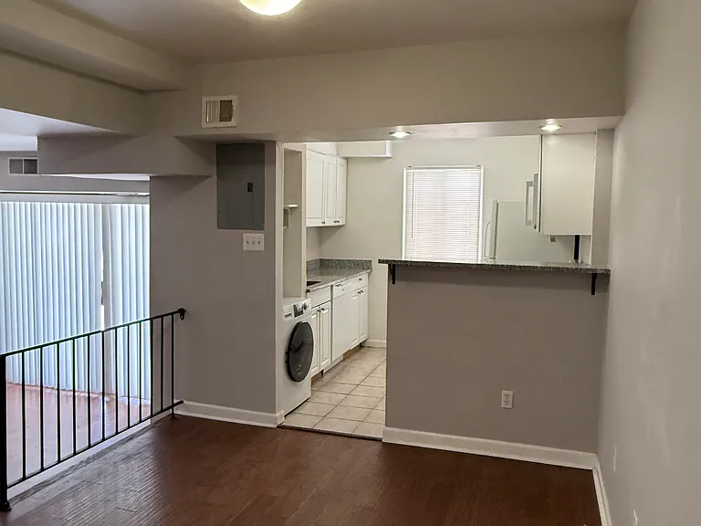 4705 Tecumseh St #102 — Photo 13