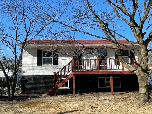 222 Saint Marys Pkwy, Buffalo Grove, IL 60089