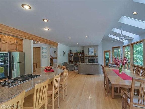 5th image of 50218 Calla Ave