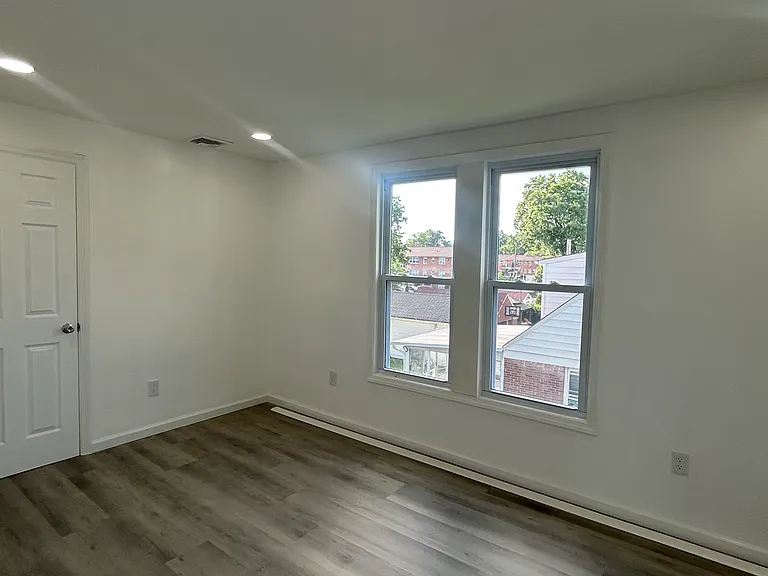 120 Bridge St #2 — Photo 5