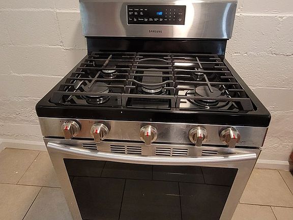 4th image of 121 W Kahaopea St Unit B