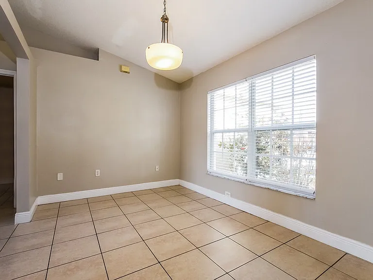 870 Jarnac Dr — Photo 8