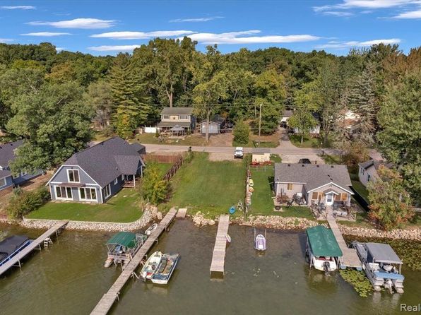 On Lake - Lapeer MI Real Estate - 20 Homes For Sale | Zillow