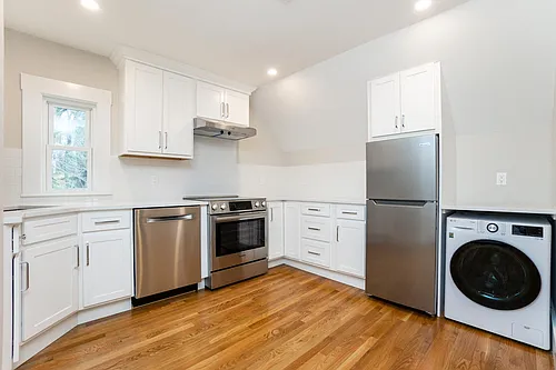 9 Circuit Ave #11C Photo 1