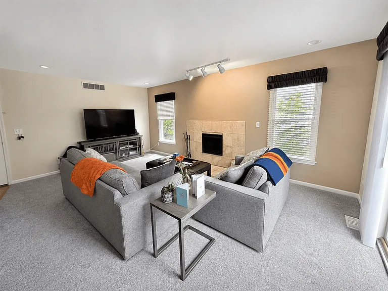 2860 Ember Way — Photo 16
