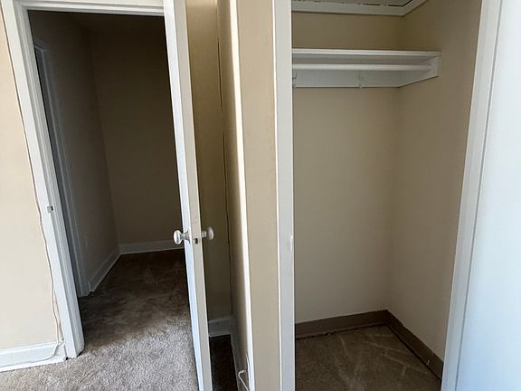 4th image of 1121 Arlington Blvd APT 527