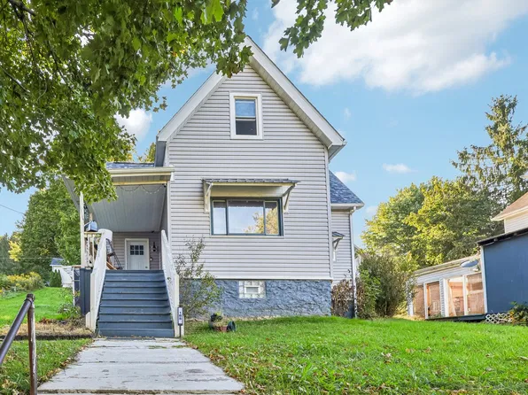 185 Center Ave, Burgettstown, PA 15021