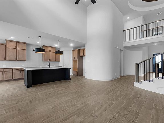 4th image of 22126 Ivy Landing St