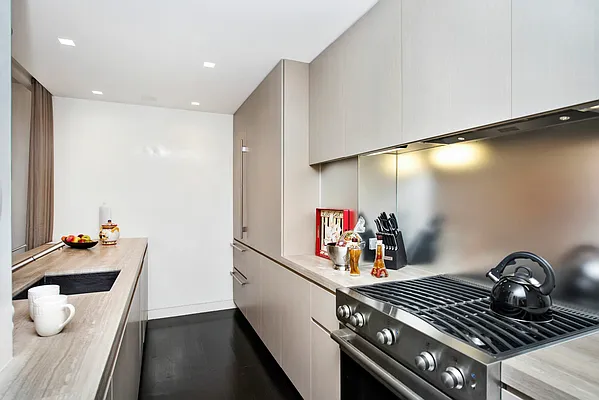 Rented by Keller Williams NYC | media 26