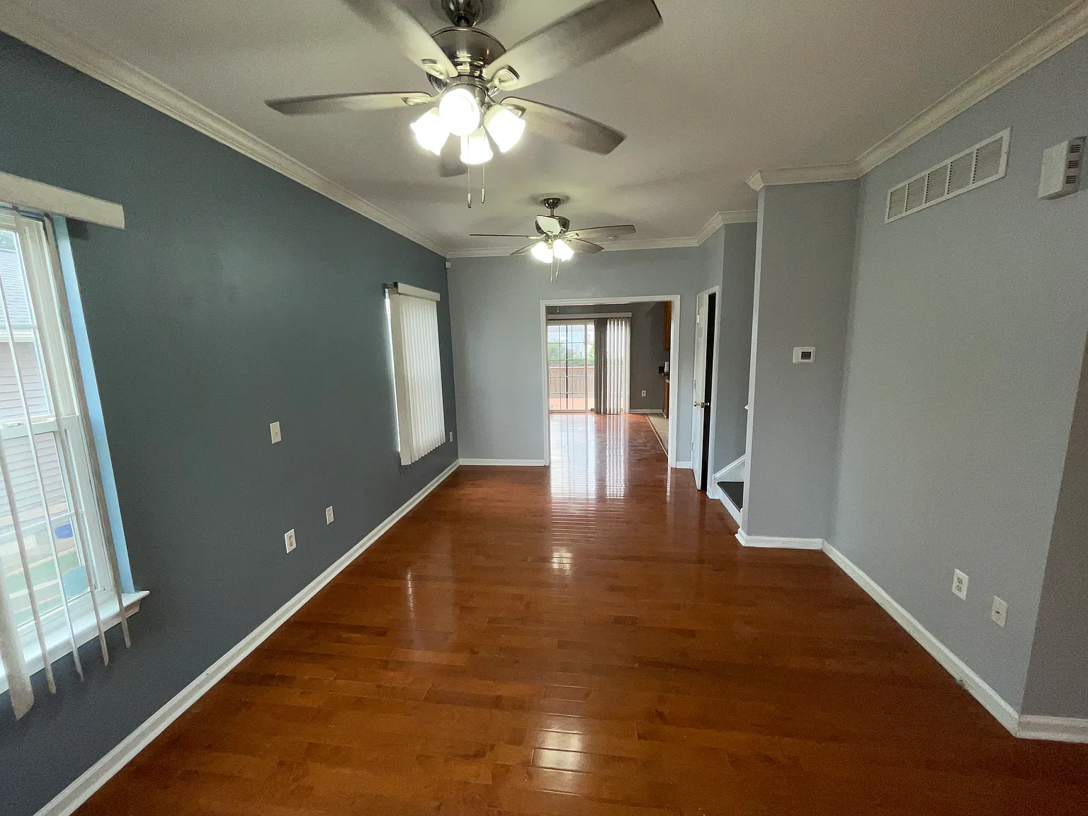 3 bed, 2.5 bath, 2100 sqft, $2,395 — Photo 3