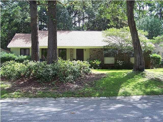 1st image of 209 Shaftesbury Ln