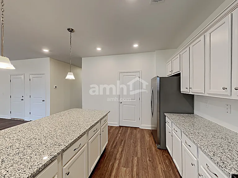 1006 Bentley Park Dr — Photo 3