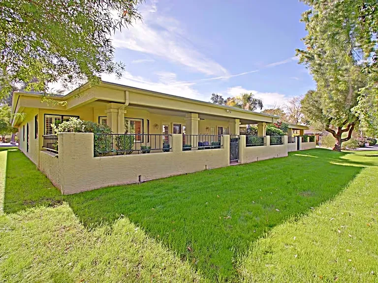 6318 E Kelton Ln — Photo 23